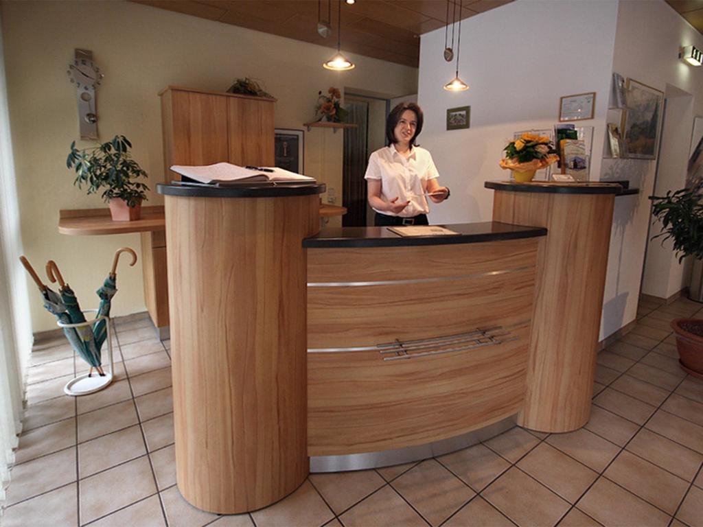 Hotel Garni Zur Bergstrasse Zwingenberg  외부 사진